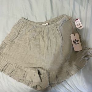 Indigo Rein mint green flowy shorts